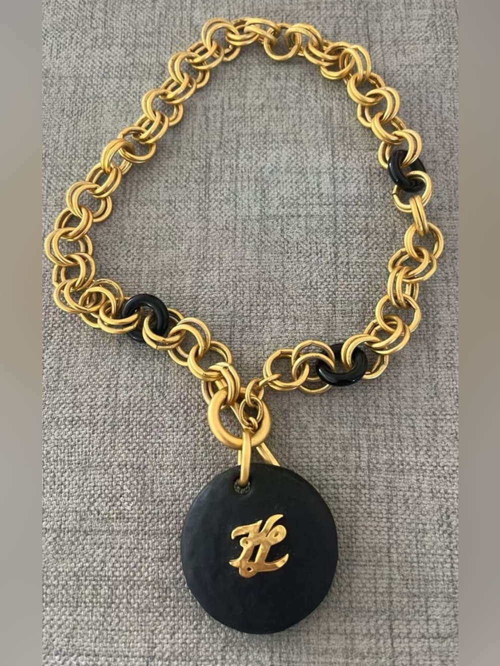 Vintage Karl Lagerfeld Irregular Round Black Pendant Matte Gold Chain Necklace